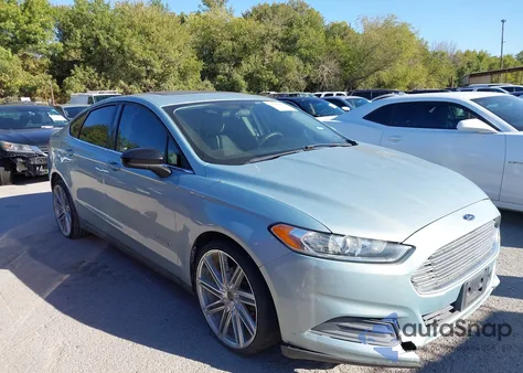 2014 Ford Fusion Hybrid S from USA, damaged, VIN 3FA6P0UU5ER184271